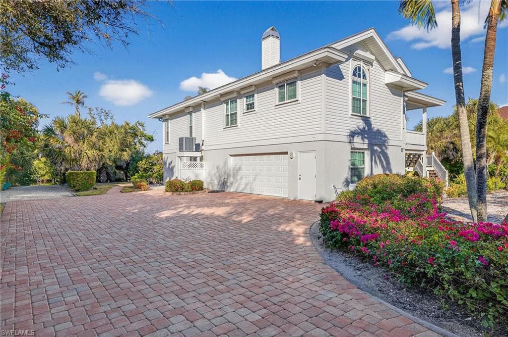 5243 Indian CT, SANIBEL FL 33957-1