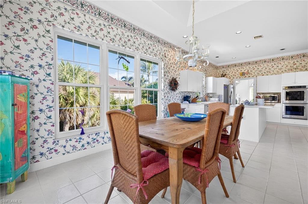 5243 Indian CT, SANIBEL FL 33957-12