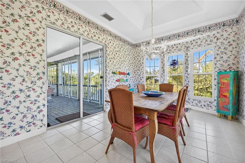 5243 Indian CT, SANIBEL FL 33957-21