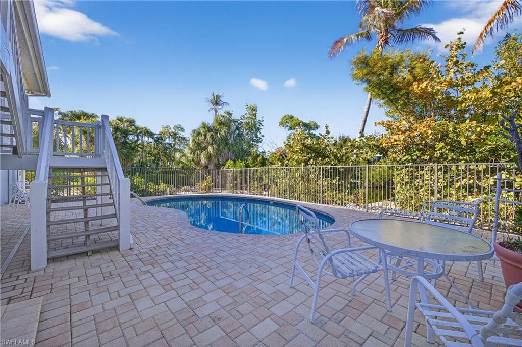 5243 Indian CT, SANIBEL FL 33957-27