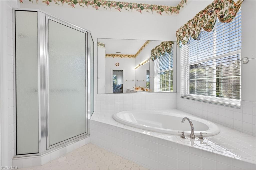 5243 Indian CT, SANIBEL FL 33957-17