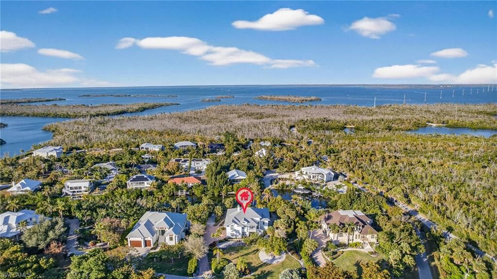 5243 Indian CT, SANIBEL FL 33957-39