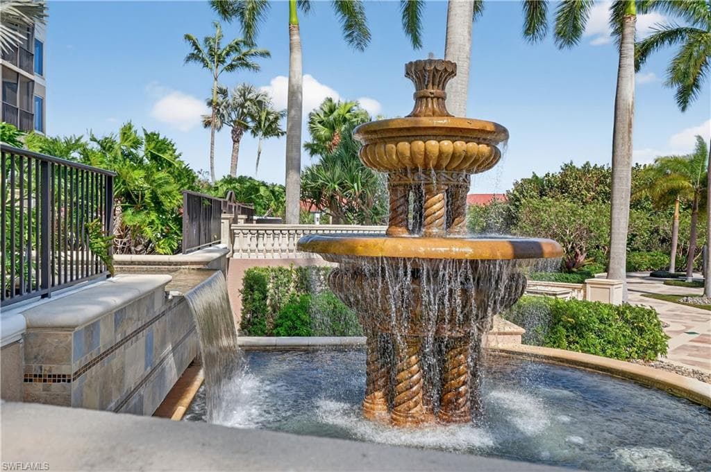 1060 Borghese LN # 1005, NAPLES FL 34114-4