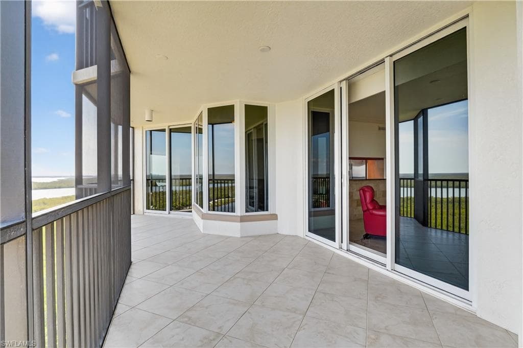 1060 Borghese LN # 1005, NAPLES FL 34114-40