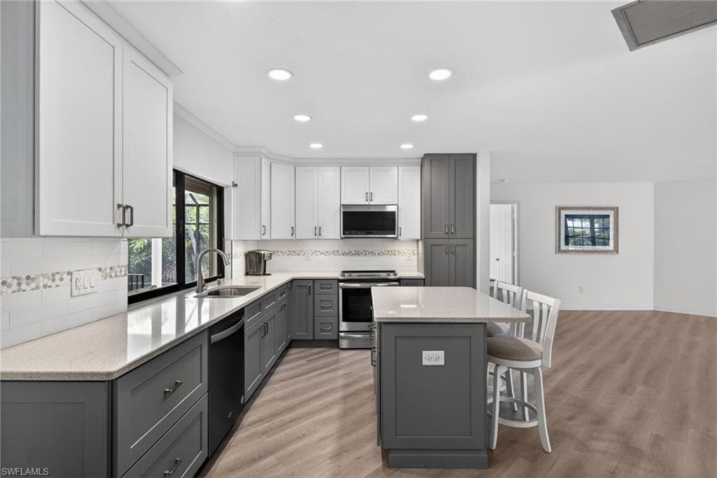 1312 Par View DR, SANIBEL FL 33957-3
