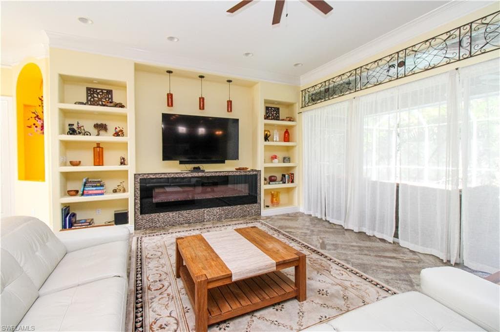 627 Soliel DR-5