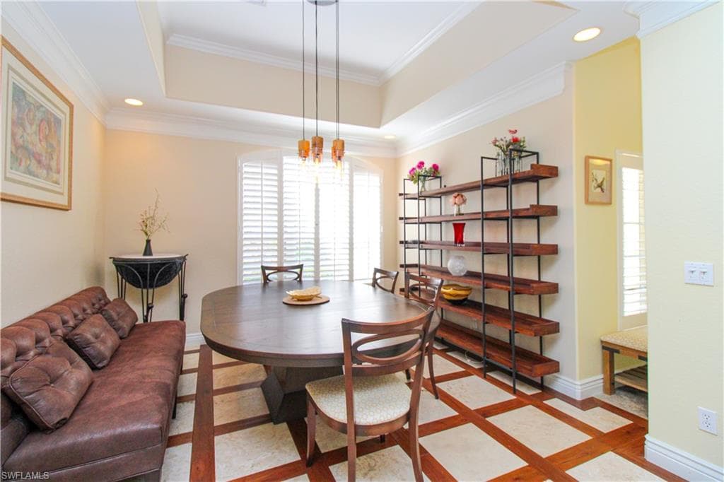 627 Soliel DR-16