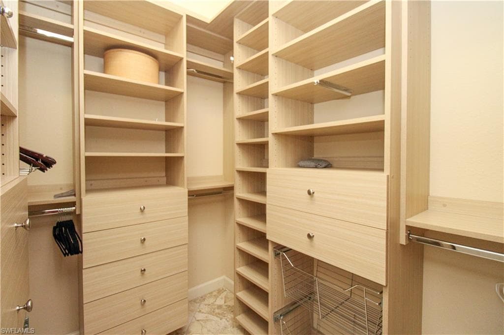 627 Soliel DR-19