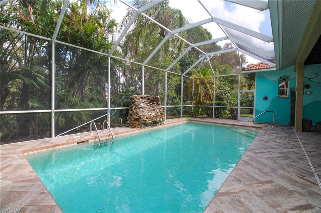 627 Soliel DR-40