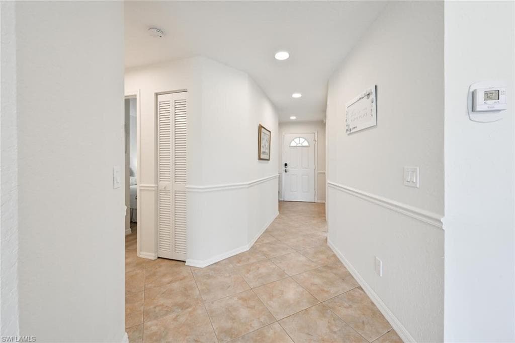 515 Gabriel CIR # 1910, NAPLES FL 34104-12
