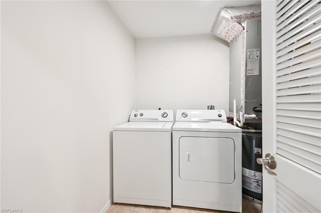 515 Gabriel CIR # 1910, NAPLES FL 34104-15