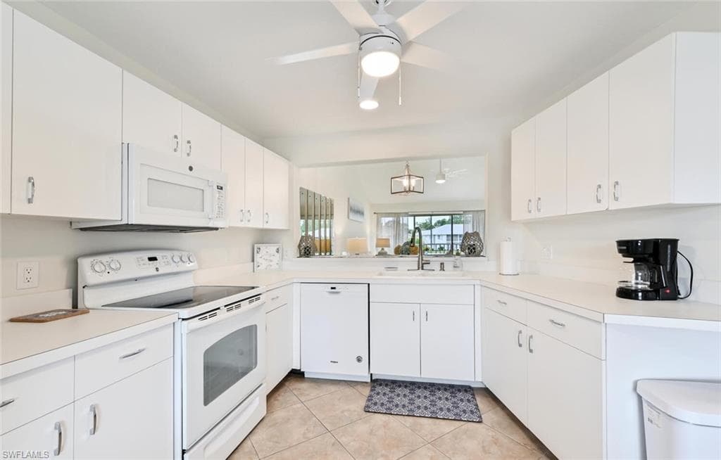 515 Gabriel CIR # 1910, NAPLES FL 34104-9