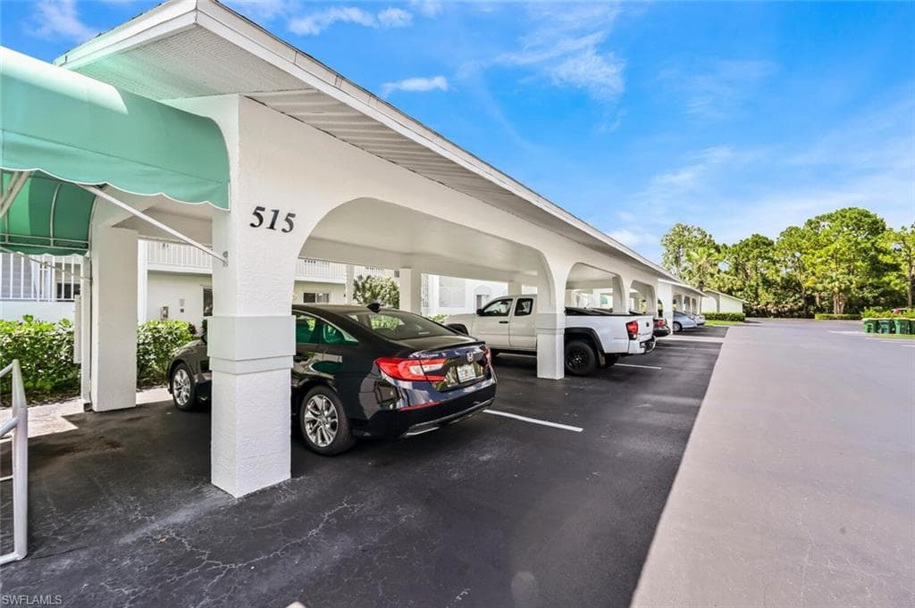 515 Gabriel CIR # 1910, NAPLES FL 34104-18