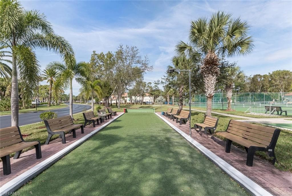 515 Gabriel CIR # 1910, NAPLES FL 34104-28