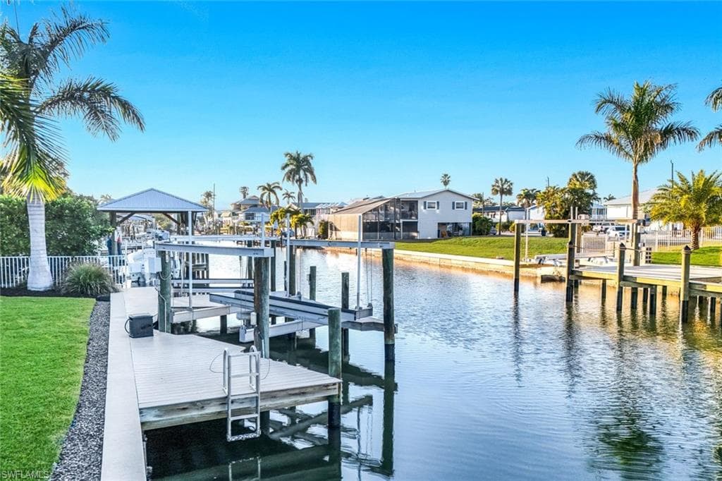 231 Sterling AVE, FORT MYERS BEACH FL 33931-41