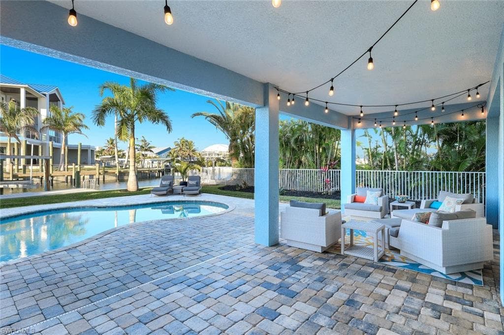 231 Sterling AVE, FORT MYERS BEACH FL 33931-32