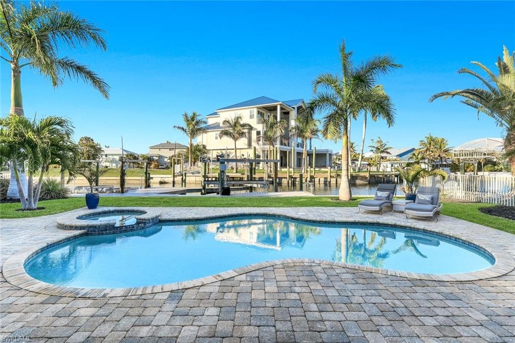 231 Sterling AVE, FORT MYERS BEACH FL 33931-38