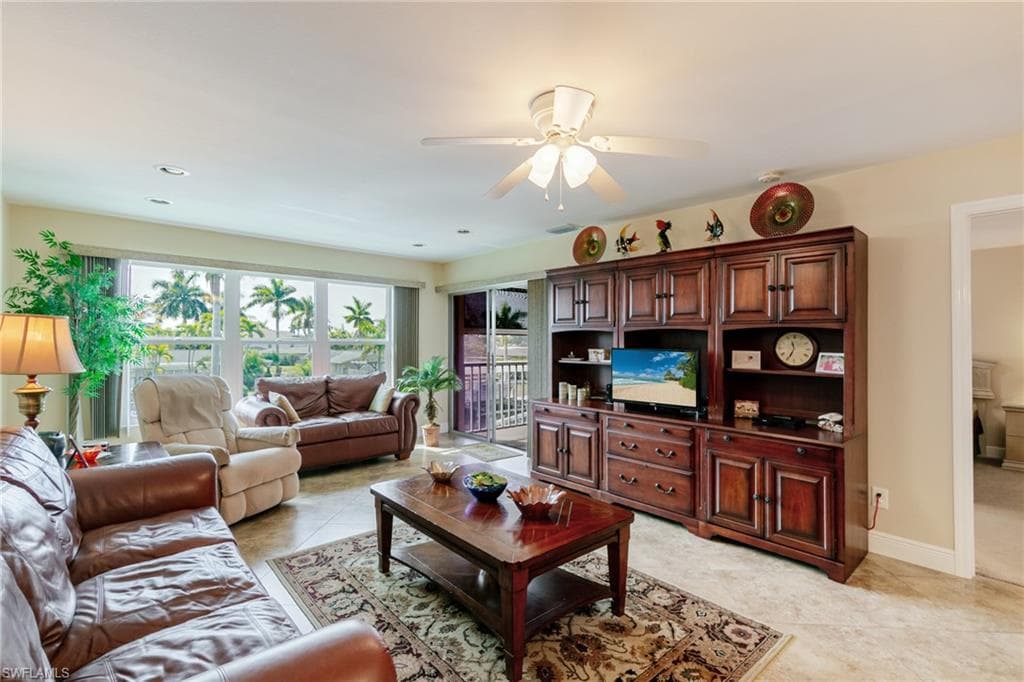 208 Cape Coral PKWY E 208-5