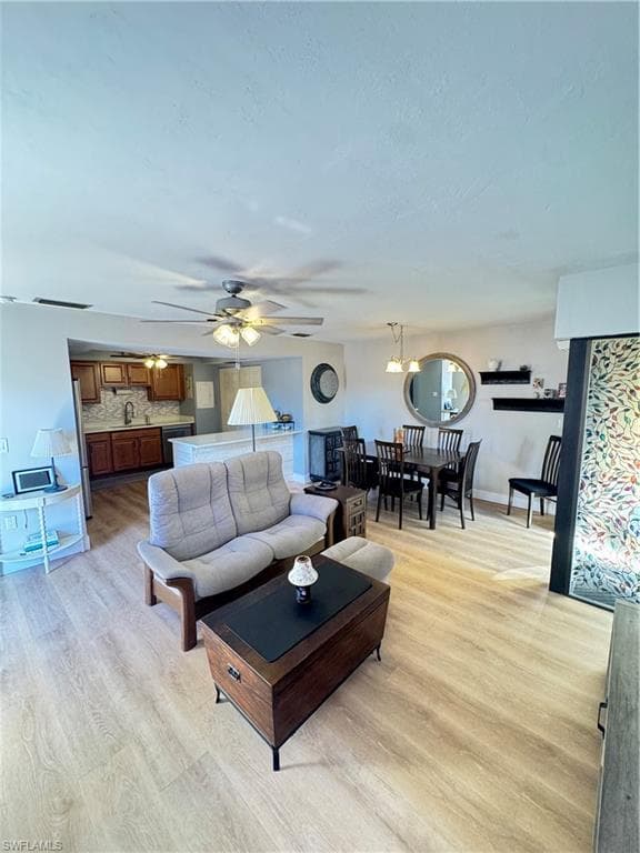 12966 Cherrydale CT-9