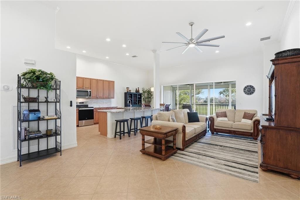 9340 Triana TER # 4, FORT MYERS FL 33912-41