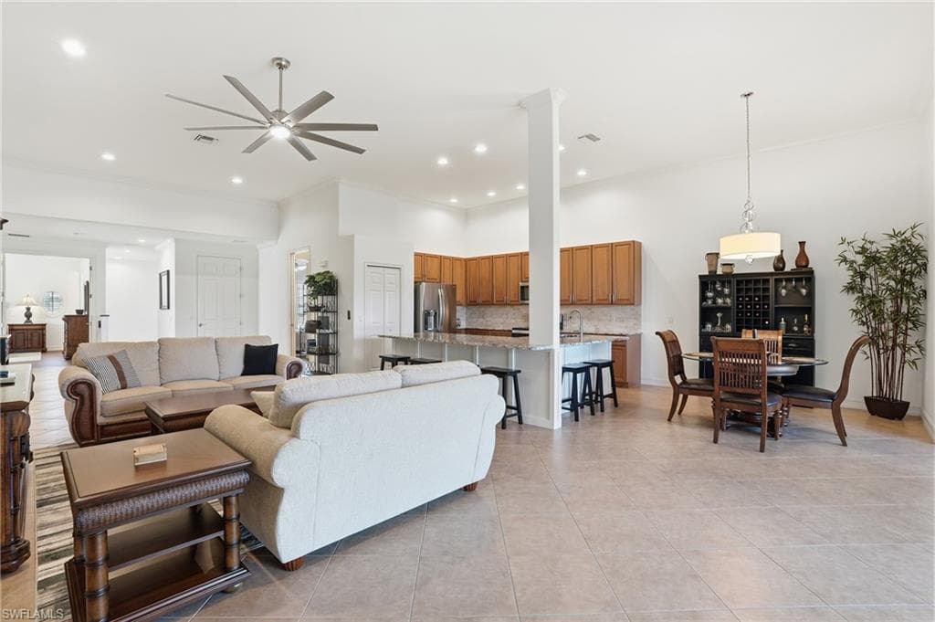 9340 Triana TER # 4, FORT MYERS FL 33912-15