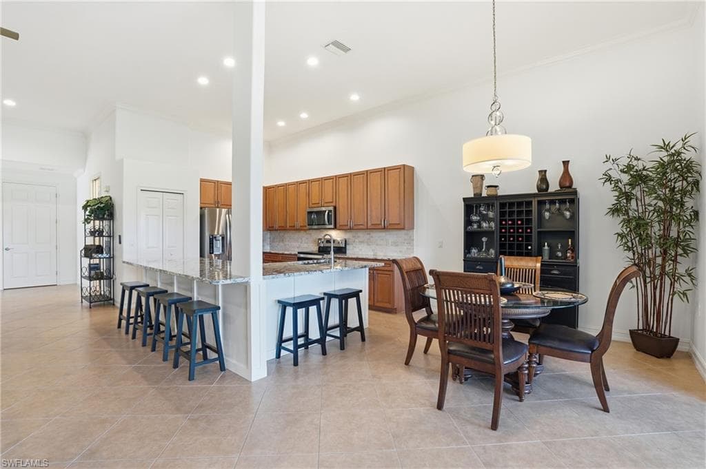 9340 Triana TER # 4, FORT MYERS FL 33912-11