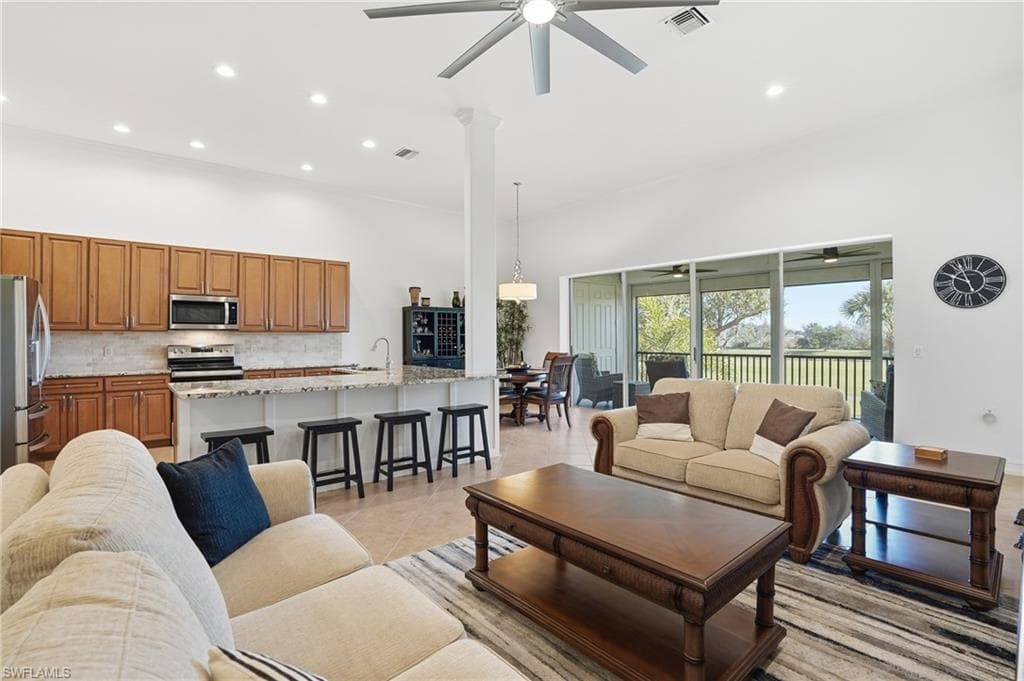 9340 Triana TER # 4, FORT MYERS FL 33912-6