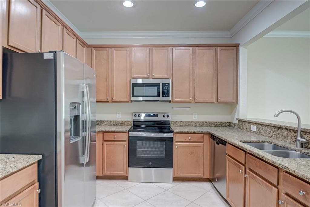 8103 Summerfield ST-10