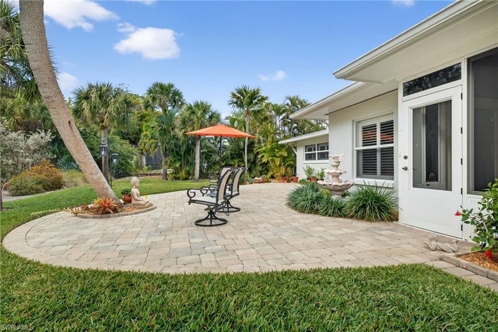 590 Boulder DR, SANIBEL FL 33957-25