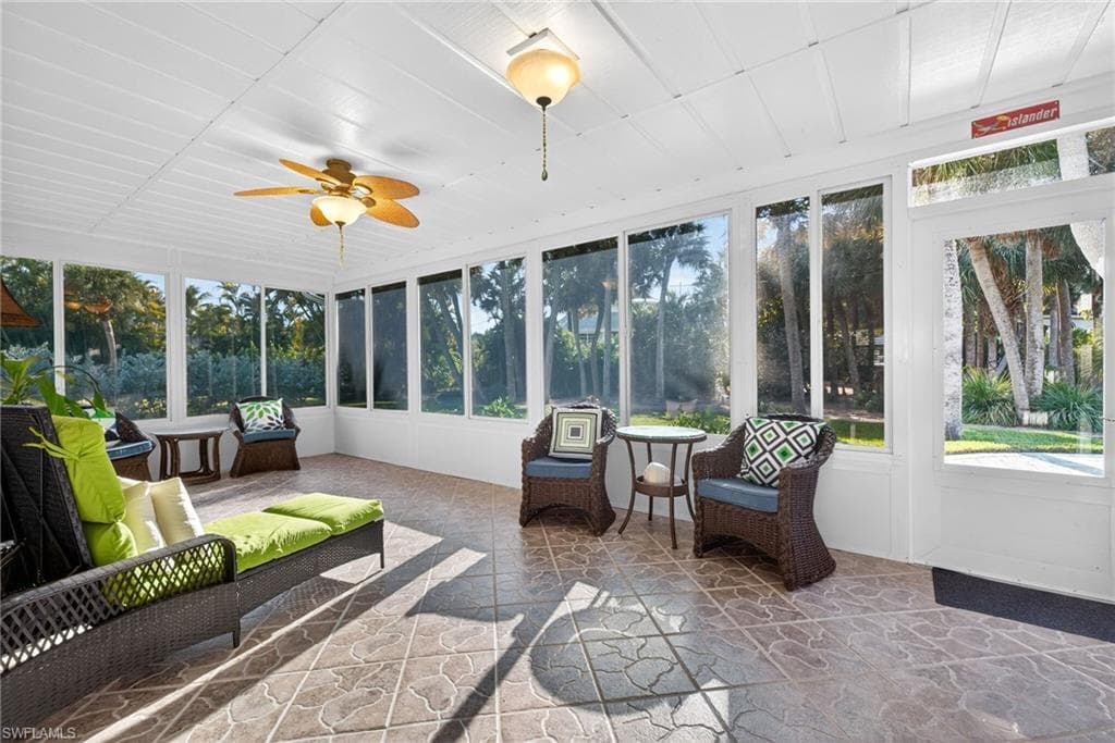 590 Boulder DR, SANIBEL FL 33957-21