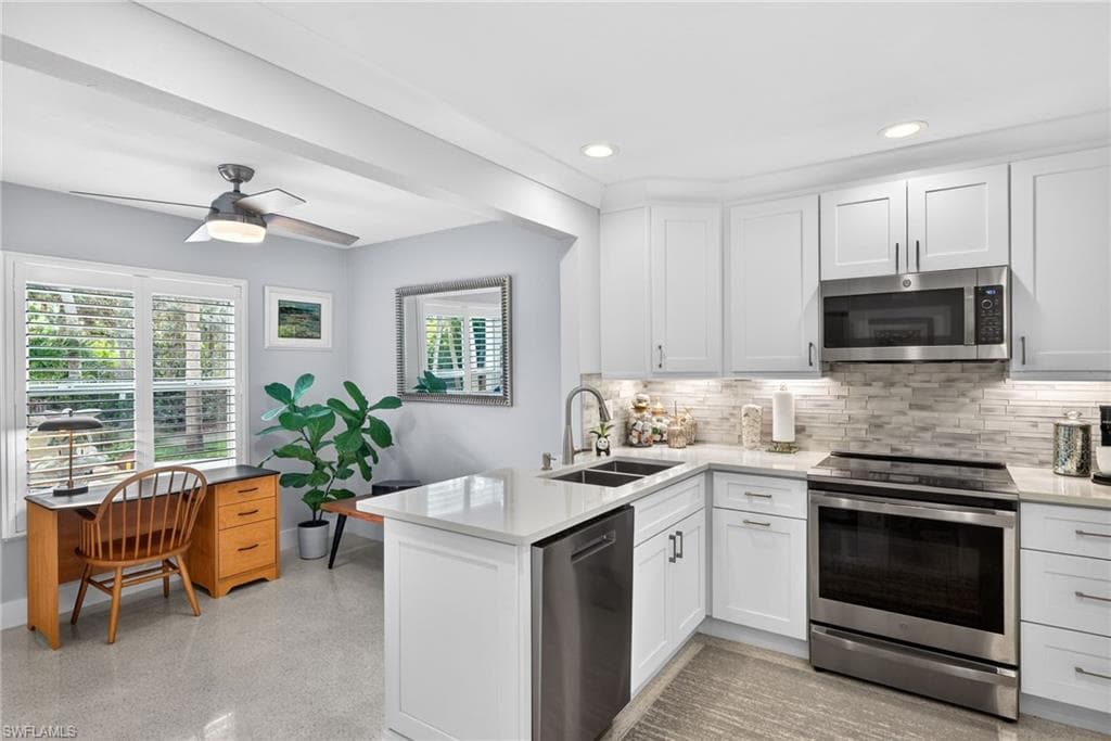 590 Boulder DR, SANIBEL FL 33957-9