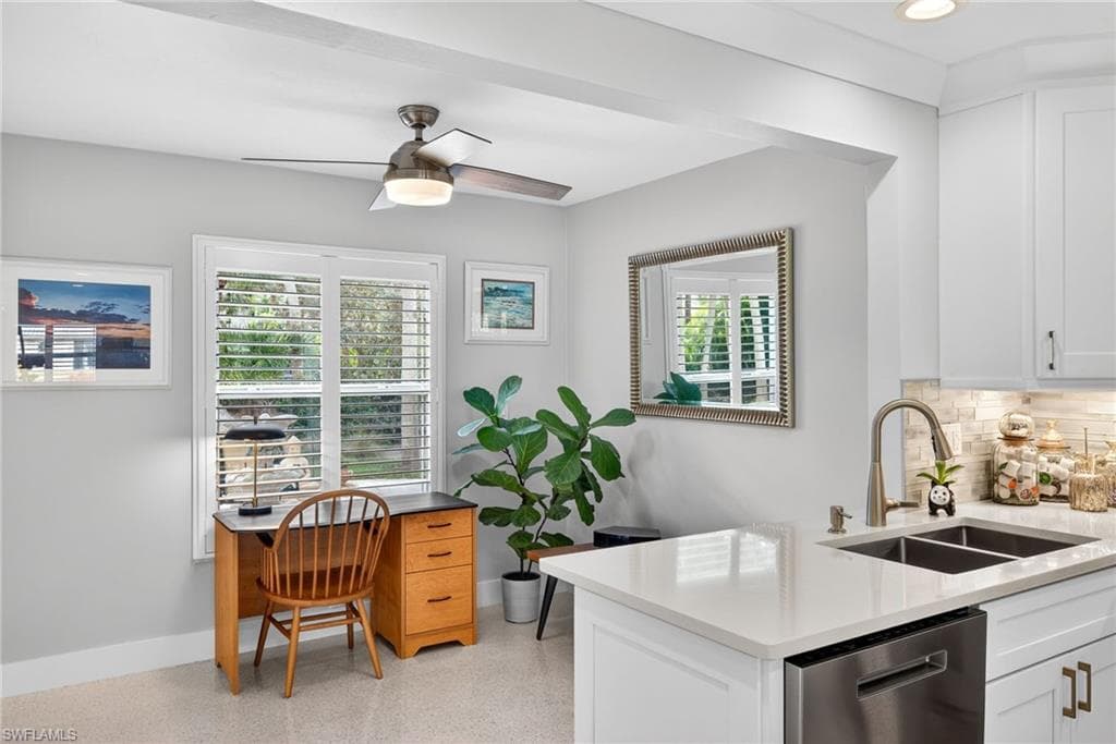 590 Boulder DR, SANIBEL FL 33957-10