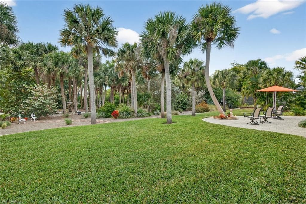 590 Boulder DR, SANIBEL FL 33957-28