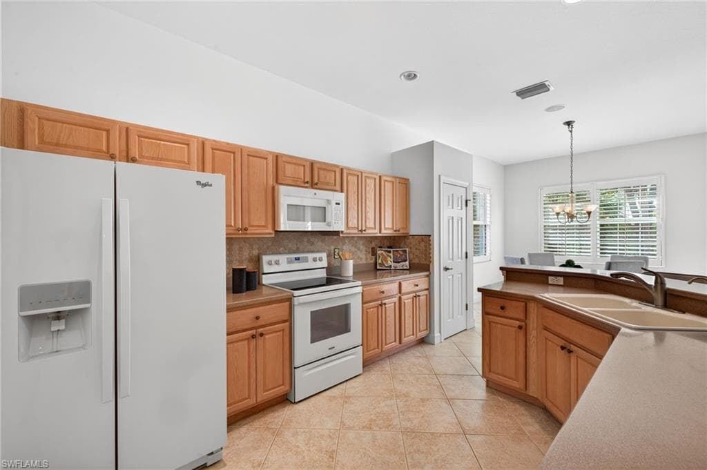 8923 Dartmoor WAY-2