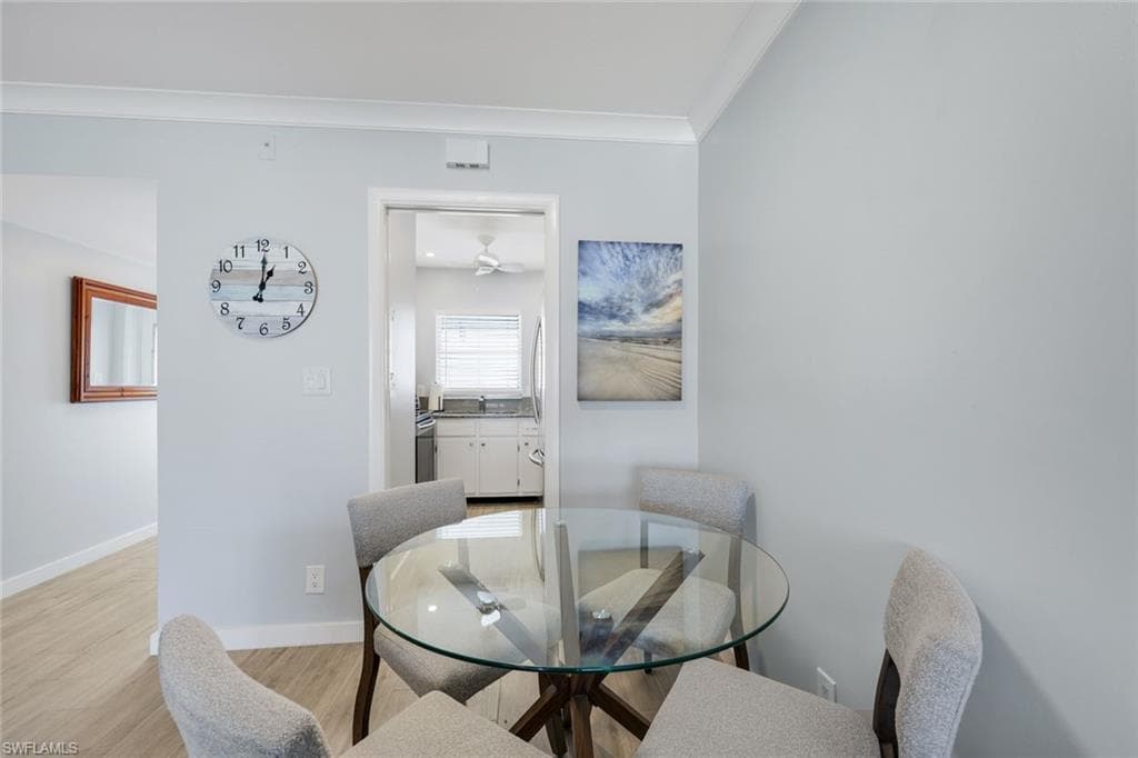 668 Broad AVE S # J668, NAPLES FL 34102-8