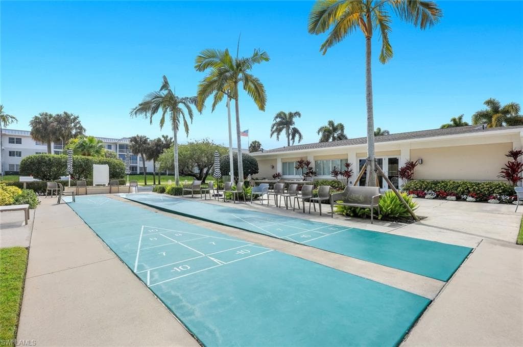 668 Broad AVE S # J668, NAPLES FL 34102-17