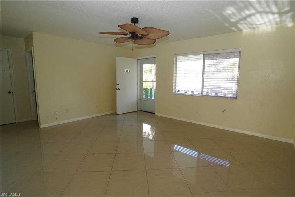 349 Joel BLVD 201-10