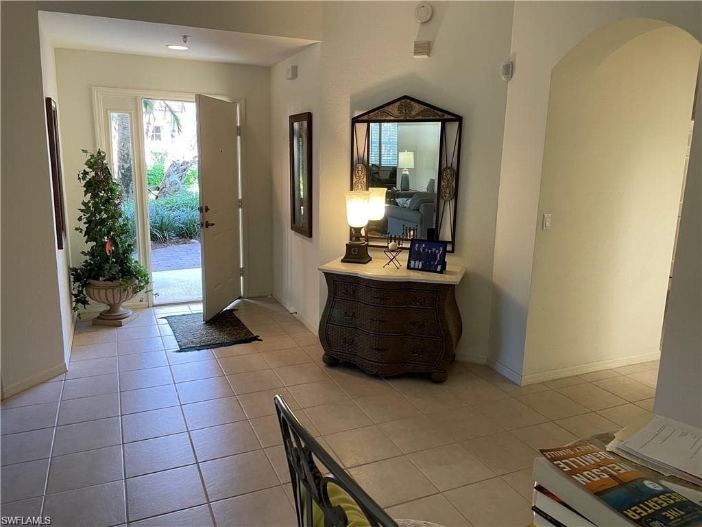 2288 Ashton Oaks LN # 103, NAPLES FL 34109-16