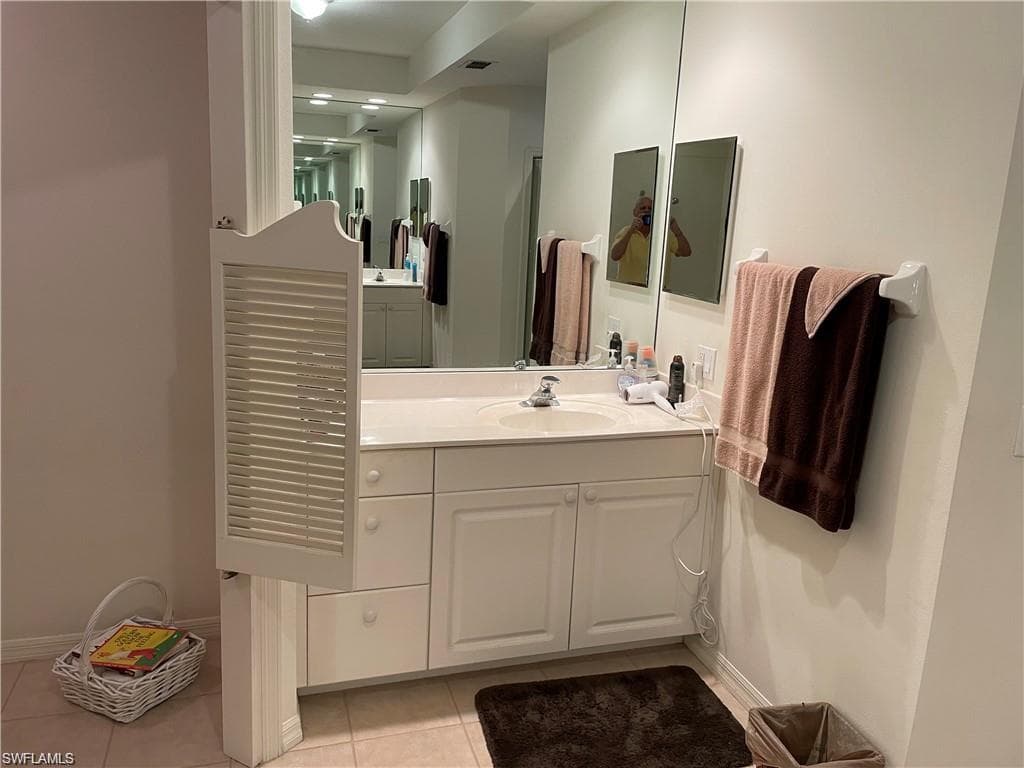 2288 Ashton Oaks LN # 103, NAPLES FL 34109-11