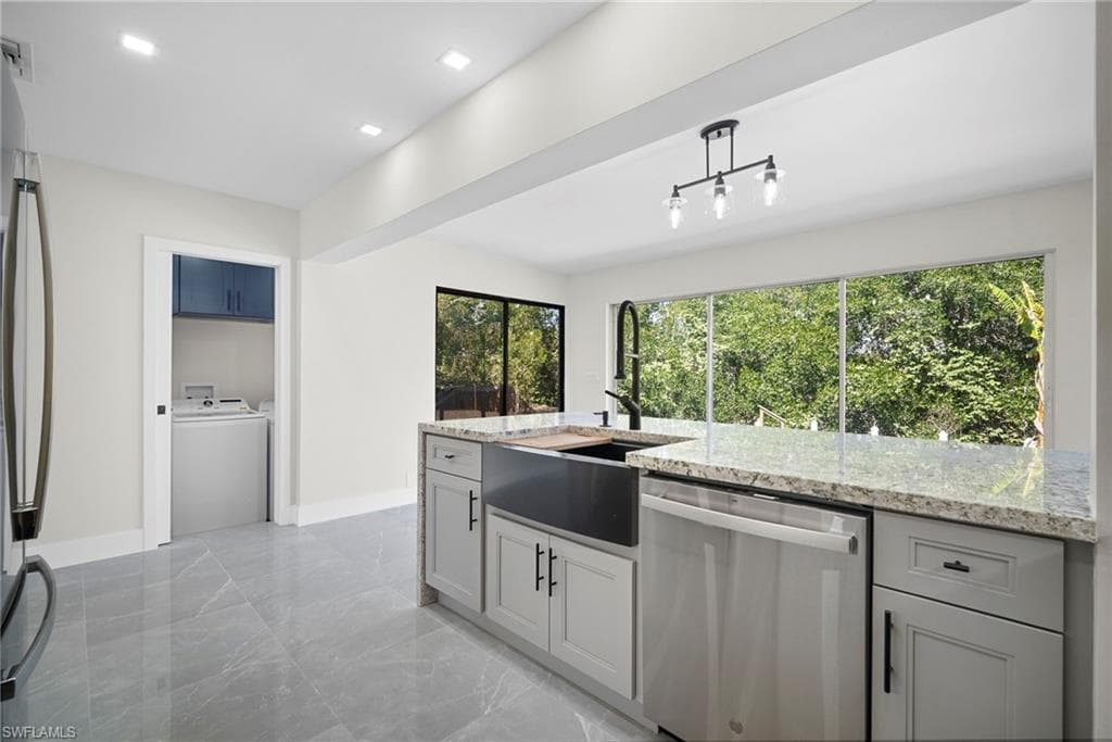 47 River CT-15