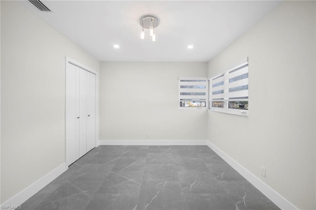 47 River CT-21