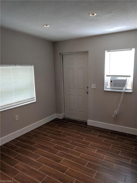 1423 Lura AVE-26