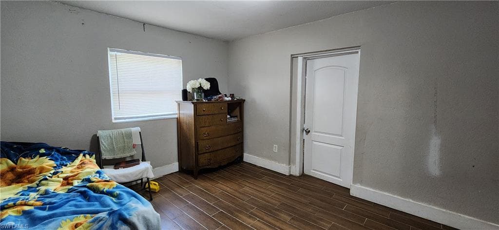 1423 Lura AVE-15