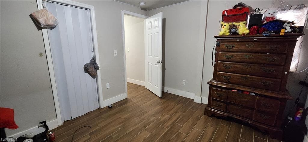 1423 Lura AVE-11