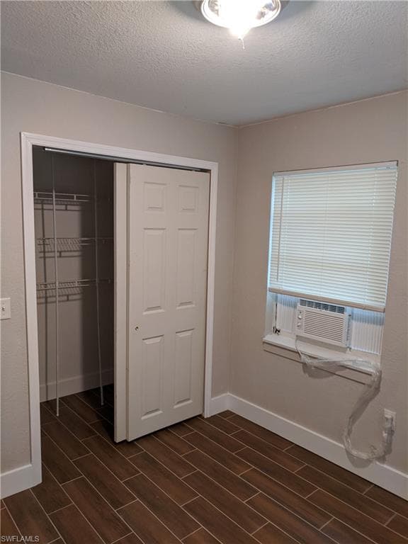 1423 Lura AVE-32