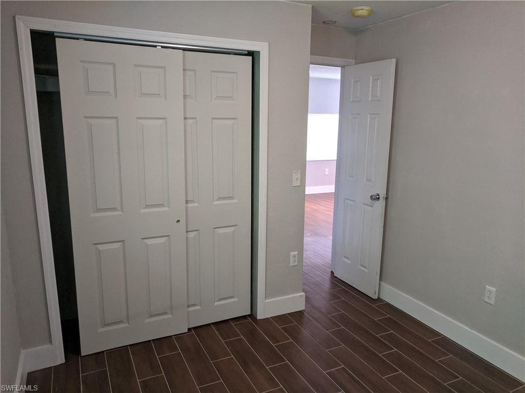 1423 Lura AVE-34