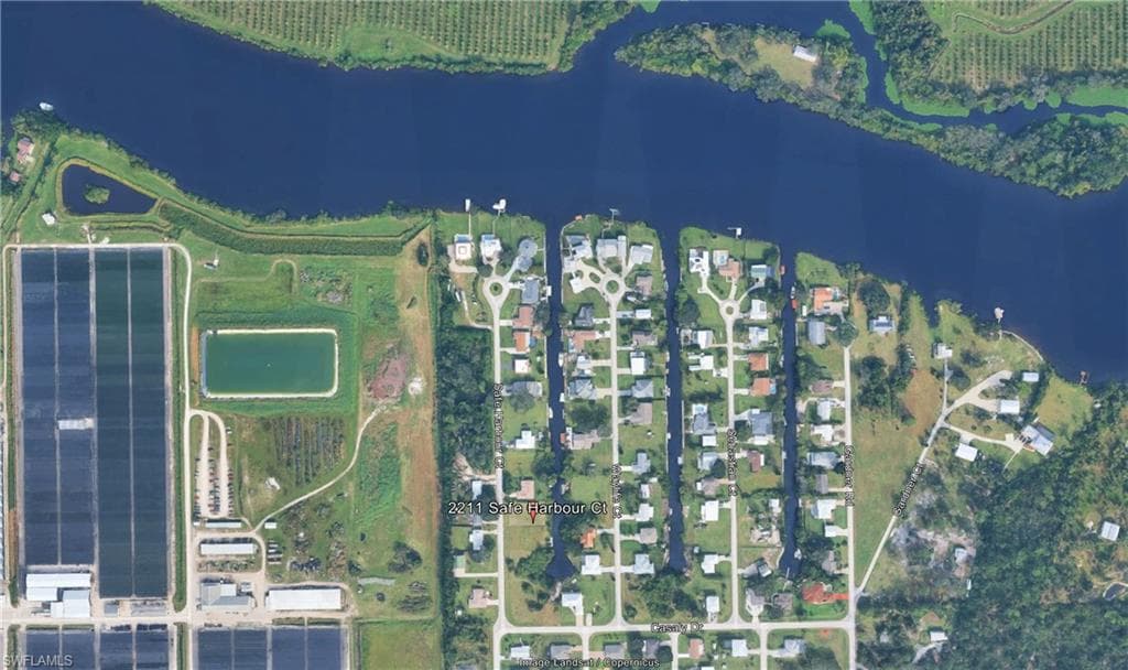 2211 Safe Harbour CT, ALVA FL 33920-1