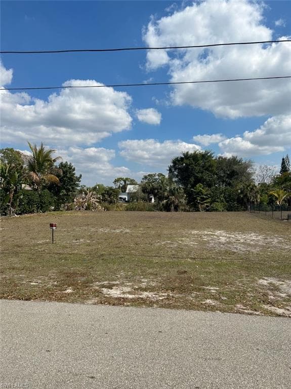 2211 Safe Harbour CT, ALVA FL 33920-4