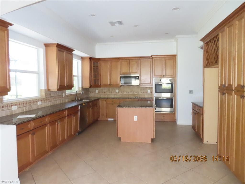 1769 Birdie DR, NAPLES FL 34120-6