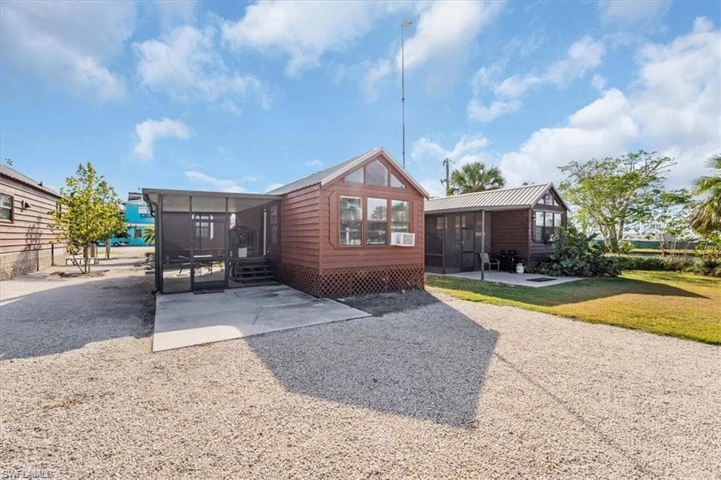 825 Copeland AVE S # 20, EVERGLADES CITY FL 34139-16